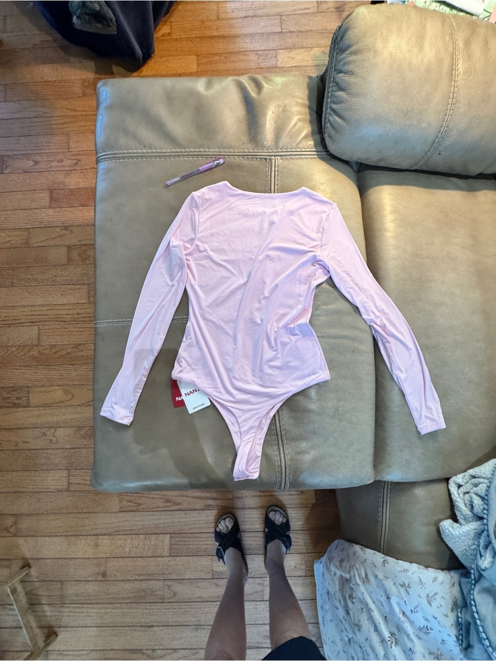 Women’s Long-Sleeve One-Piece Bodysuit - Light Pink